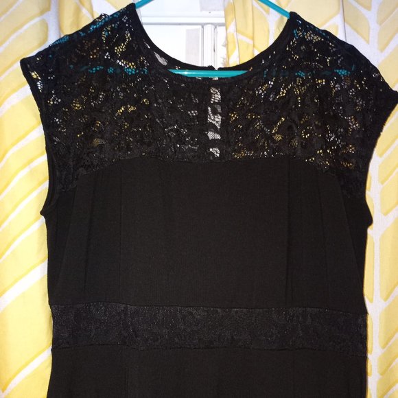 Black Lace Inset Midi Dress - Picture 1 of 10